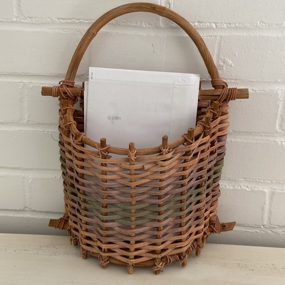 Muted-multicolored hanging wicker storage basket - Picture 3 of 8